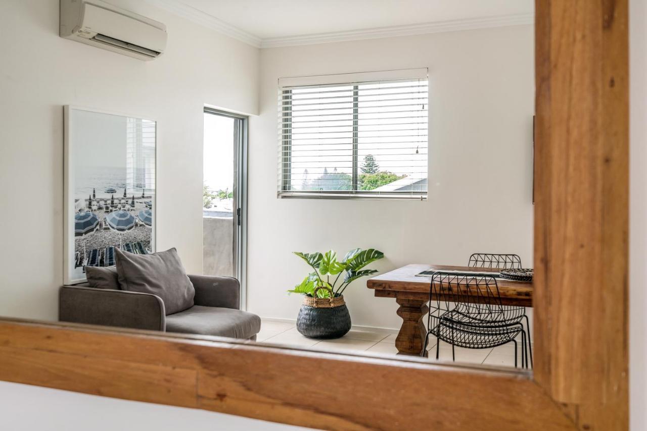 Byron Bay Hotel And Apartments Exterior photo