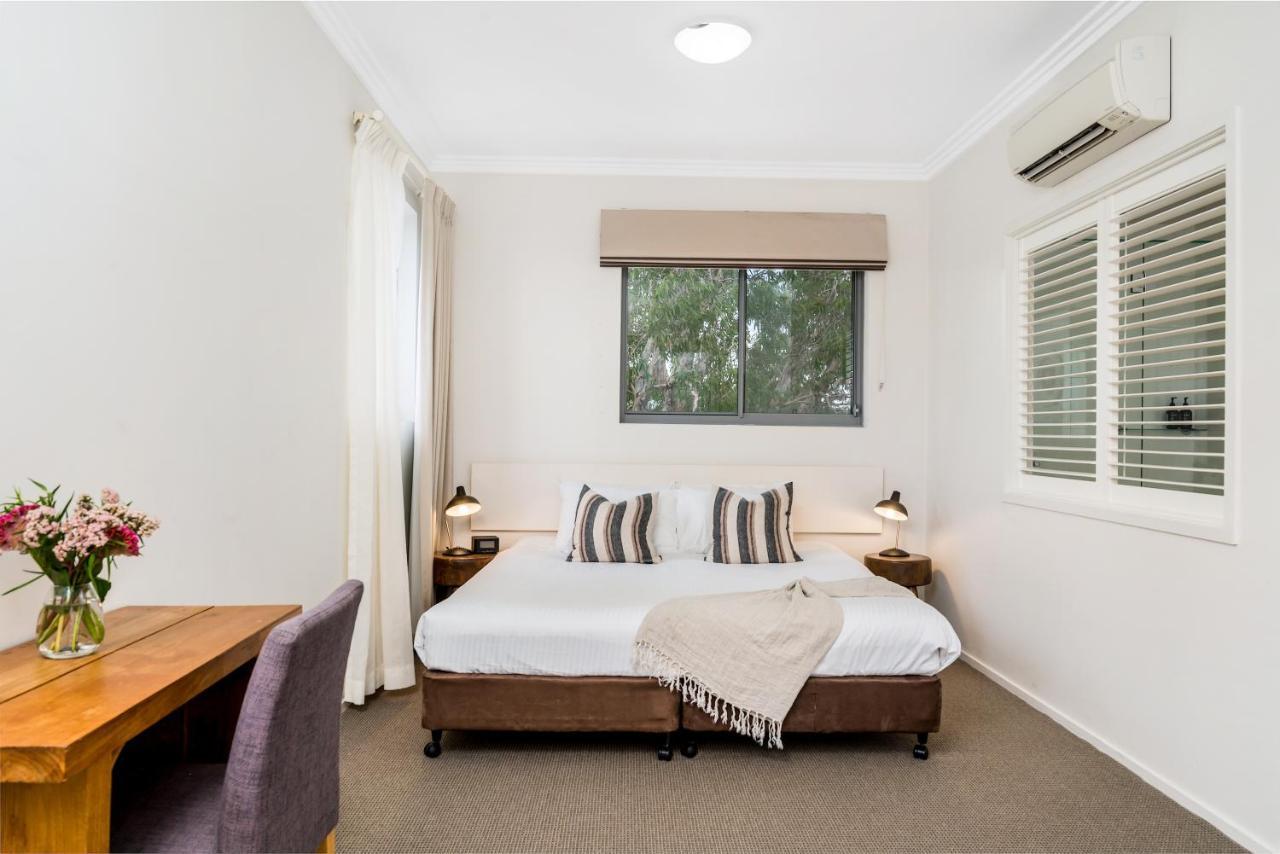 Byron Bay Hotel And Apartments Exterior photo