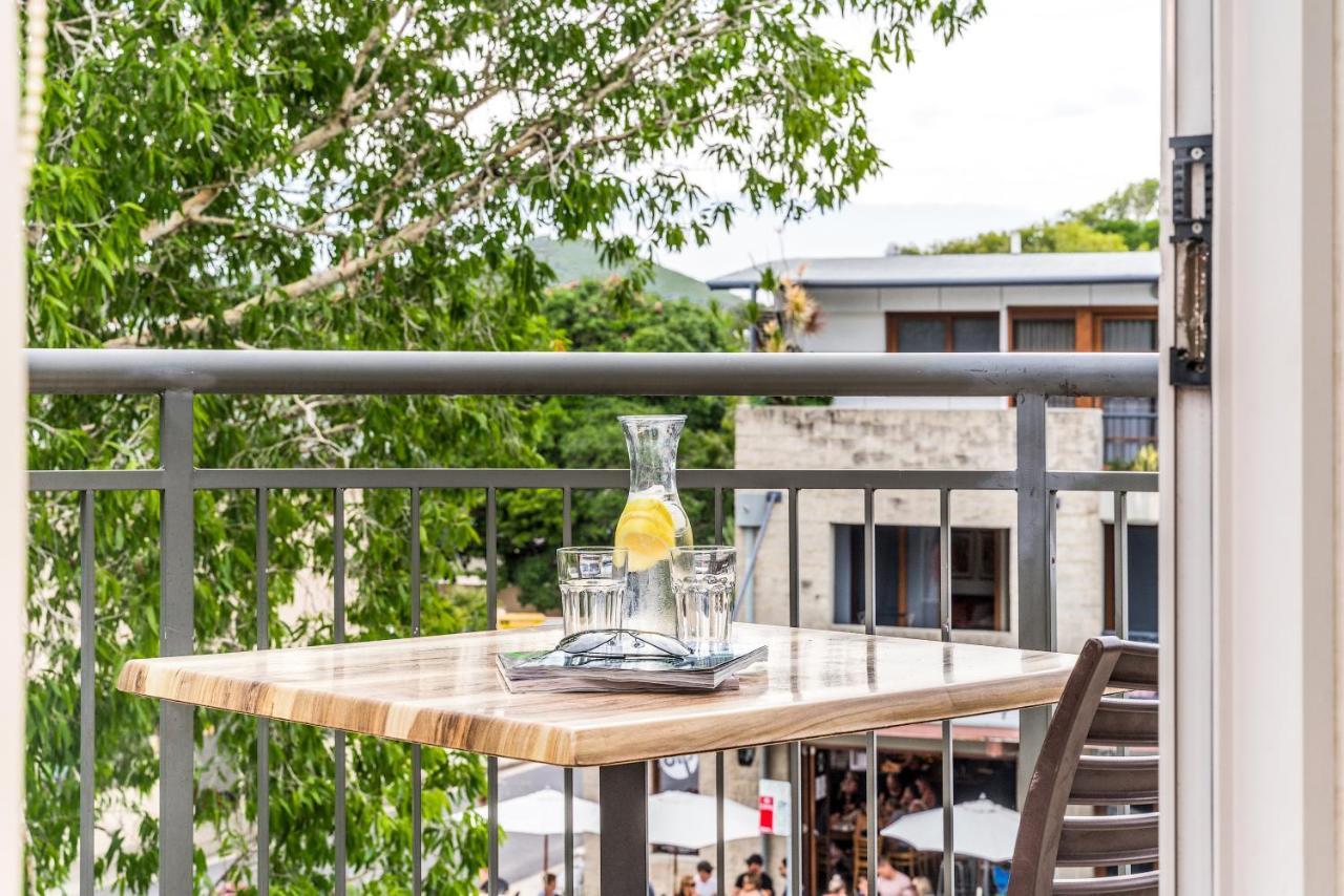 Byron Bay Hotel And Apartments Exterior photo