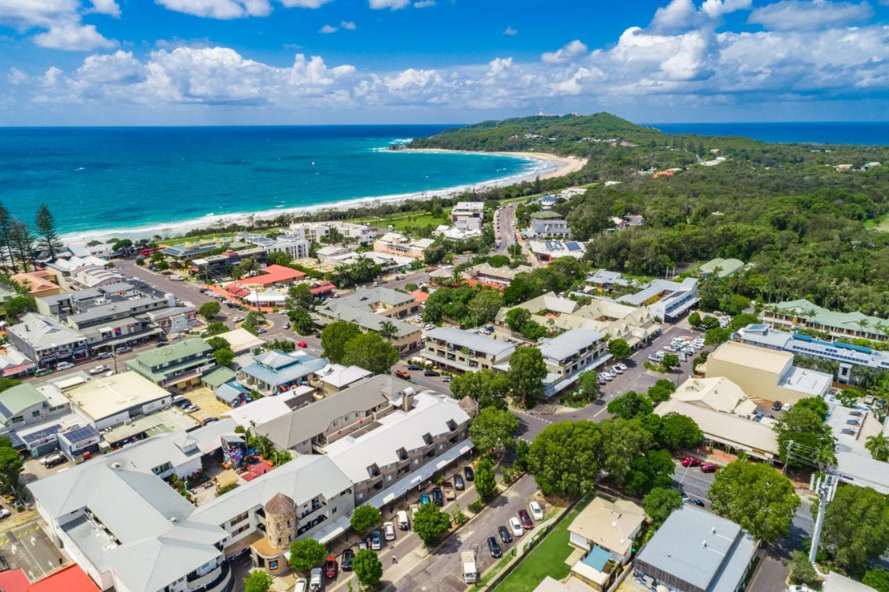 Byron Bay Hotel And Apartments Exterior photo