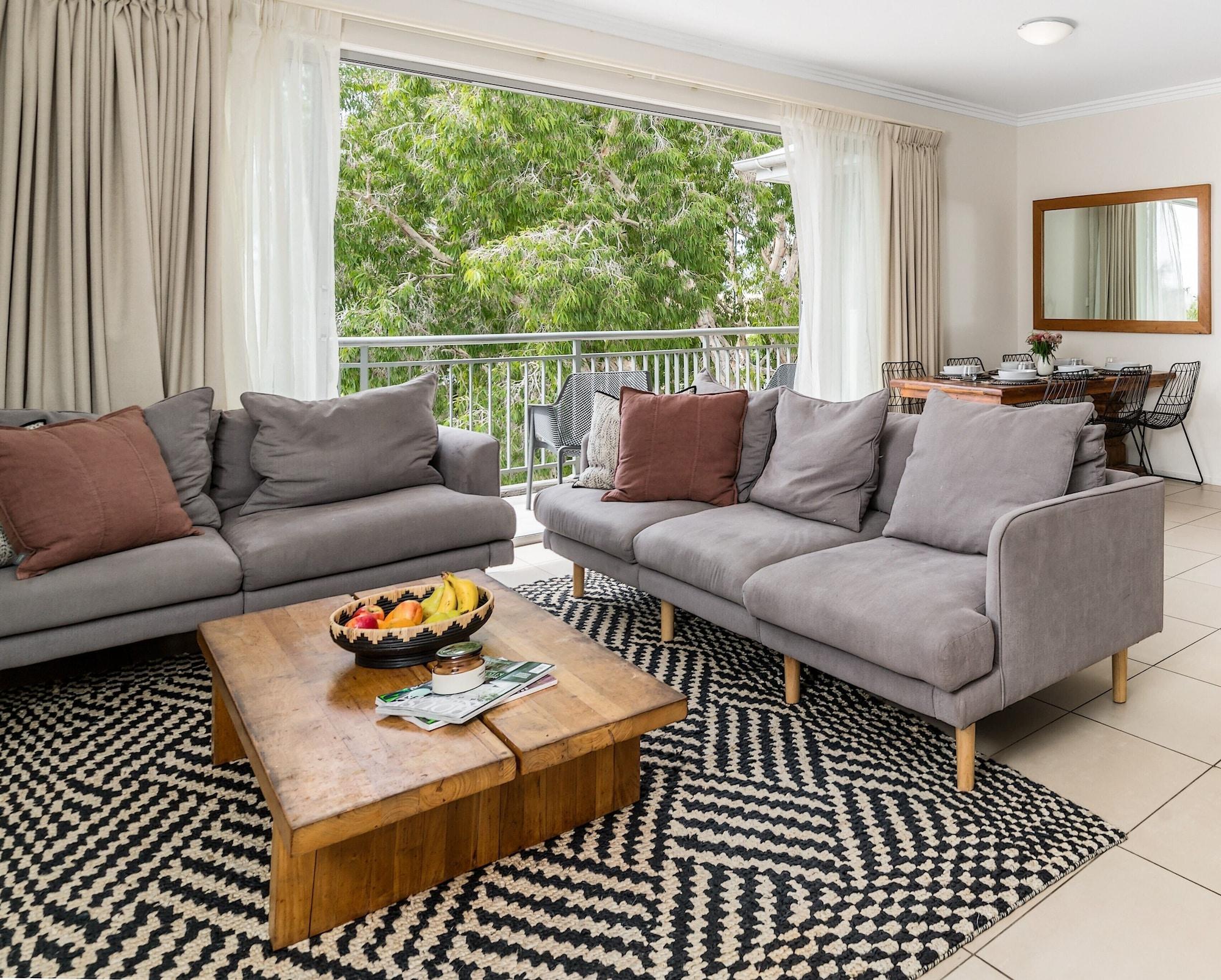 Byron Bay Hotel And Apartments Exterior photo